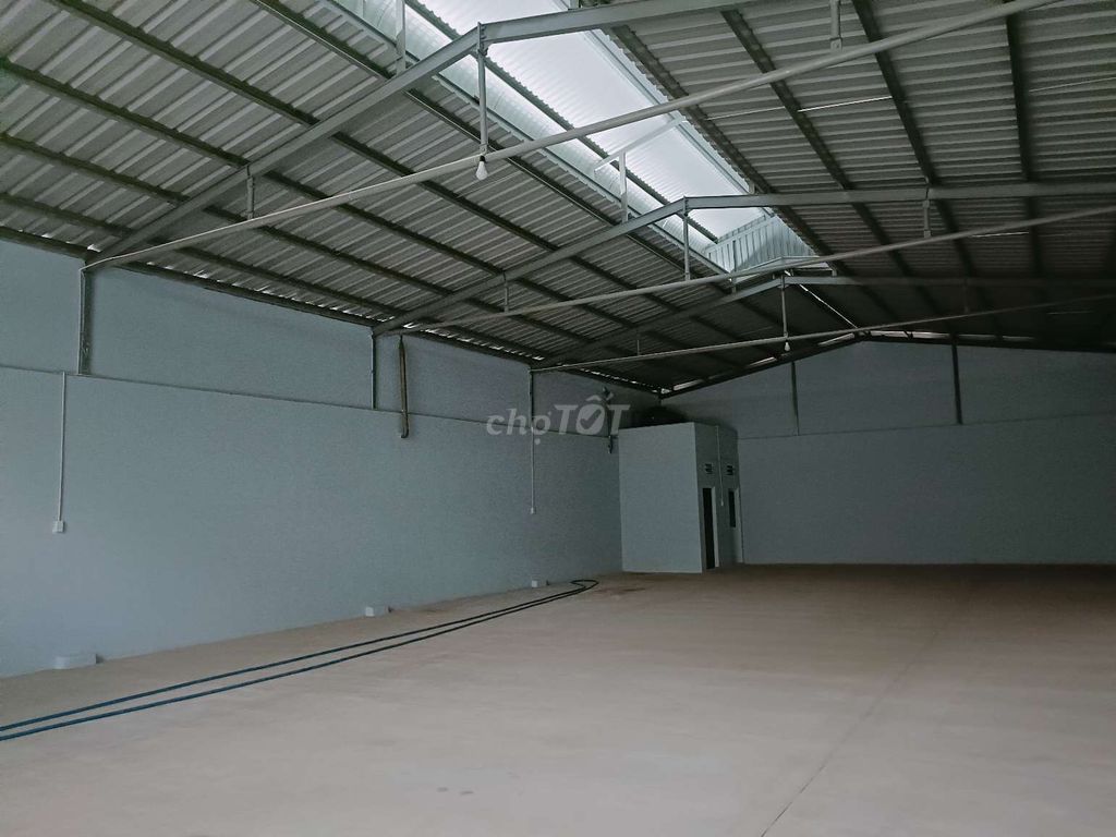 👑 XƯỞNG CHO THUÊ DT 400M2 GIÁ 20TR ĐÔNG THẠNH HÓC MÔN