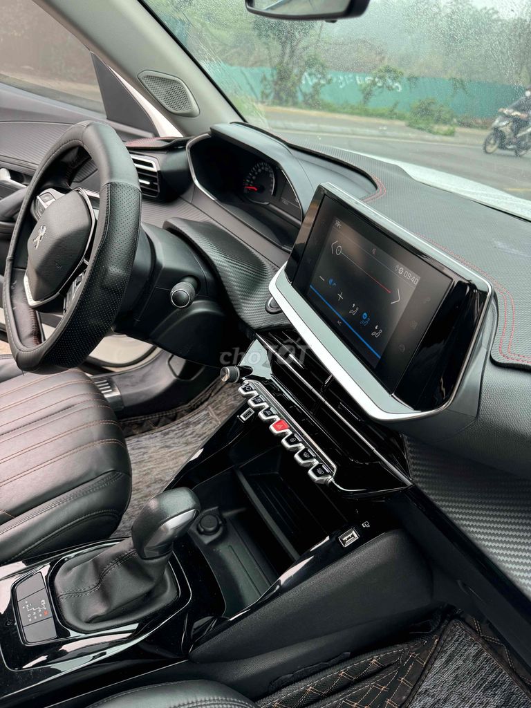 Peugeot 2008 SX 2022 Active 1.2 AT rất mới. Mua bán Ô tô tại Quận Nam Từ Liêm Hà Nội được đăng bởi Auto Anh Tuấn hình 12