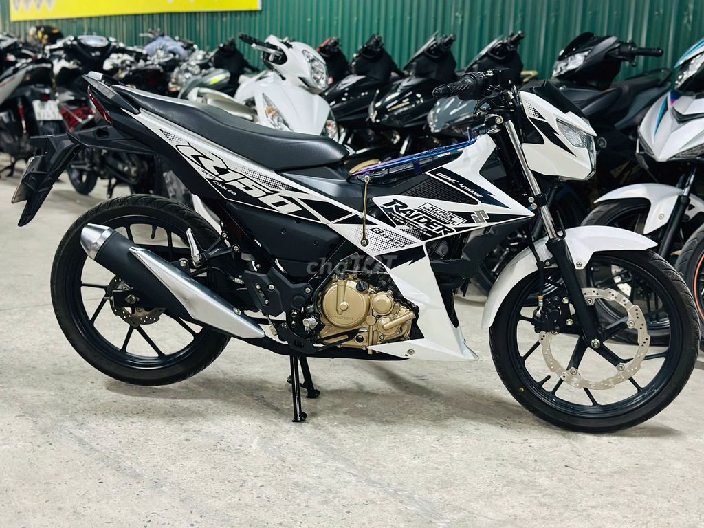 XE MÁYTHANH TÙNG_RAIDER 150 FI TRẮNG BAO ZIN CHẤT. Mua bán Xe máy tại Quận Nam Từ Liêm Hà Nội được đăng bởi THANH TÙNG hình 5