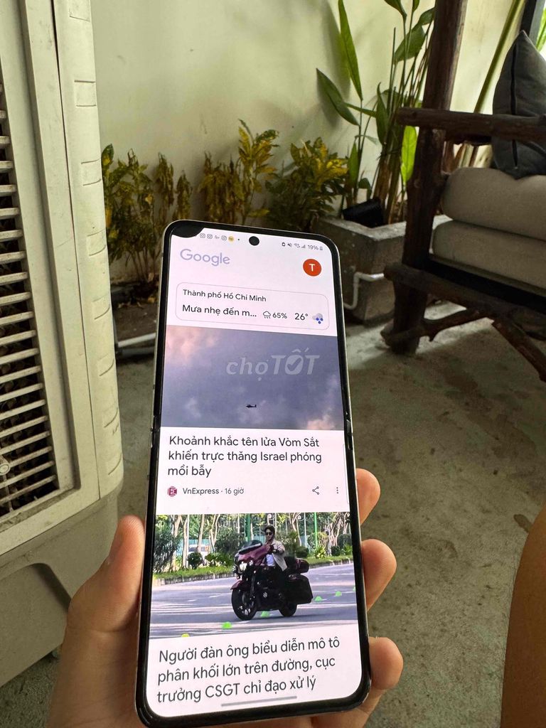 Samsung Z Flip 5 8GB/512GB Vàng. Mua bán Điện thoại tại Huyện Nhà Bè Tp Hồ Chí Minh được đăng bởi Quốc Nam hình 1