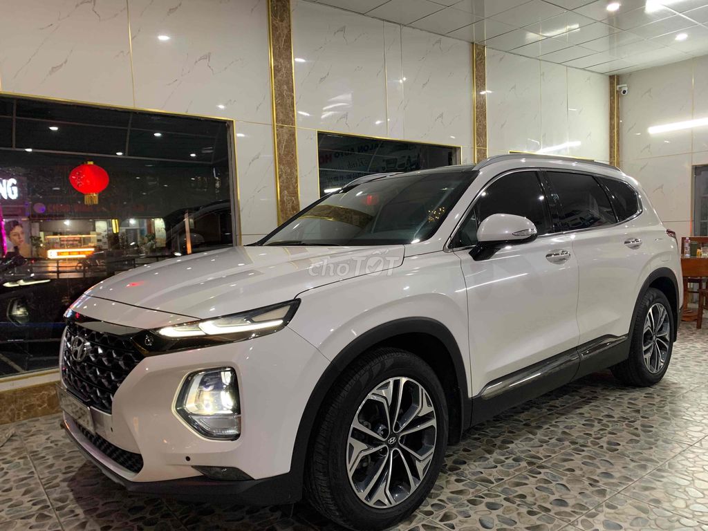 Hyundai Santa Fe 2019 2.4L  AT 2WD - 700000 km