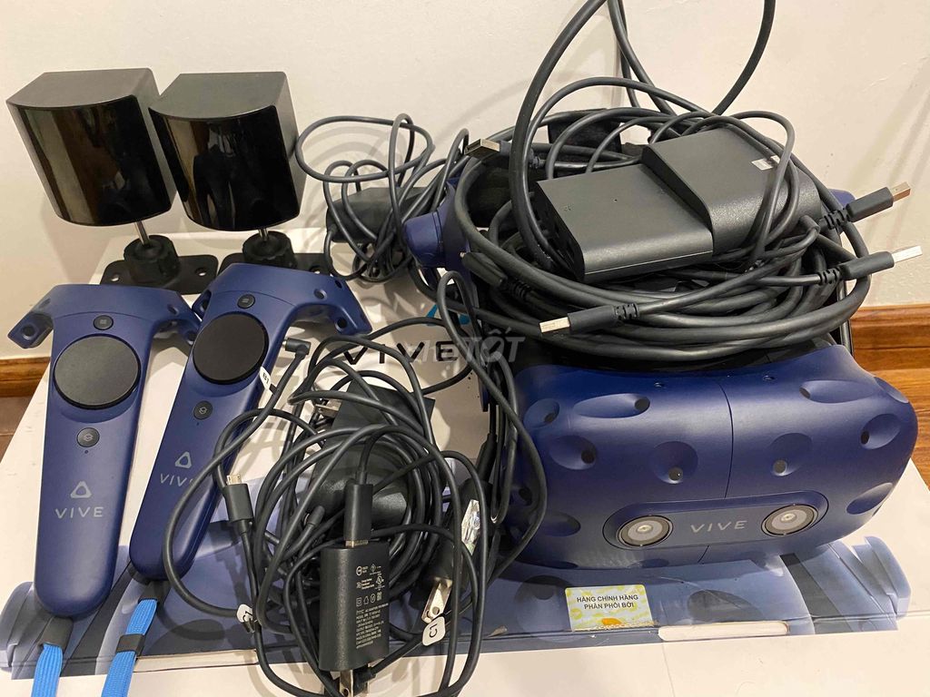 Kính thực tế ảo HTC Vive Vive Pro Full Kit. Mua bán Thiết bị đeo thông minh tại Quận Hoàng Mai Hà Nội được đăng bởi An An hình 1