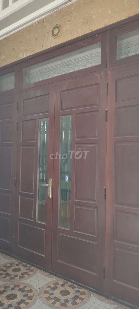 Cửa gỗ Gỗ tự nhiên Nâu đỏ. Mua bán Nội thất, đồ gia dụng khác tại Quận Cẩm Lệ Đà Nẵng được đăng bởi Thái phiên  hình 1