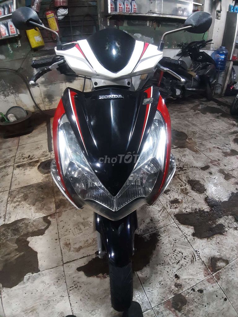 Bán Honda Air Blade FI đời 2012 giấy tờ chính chủ