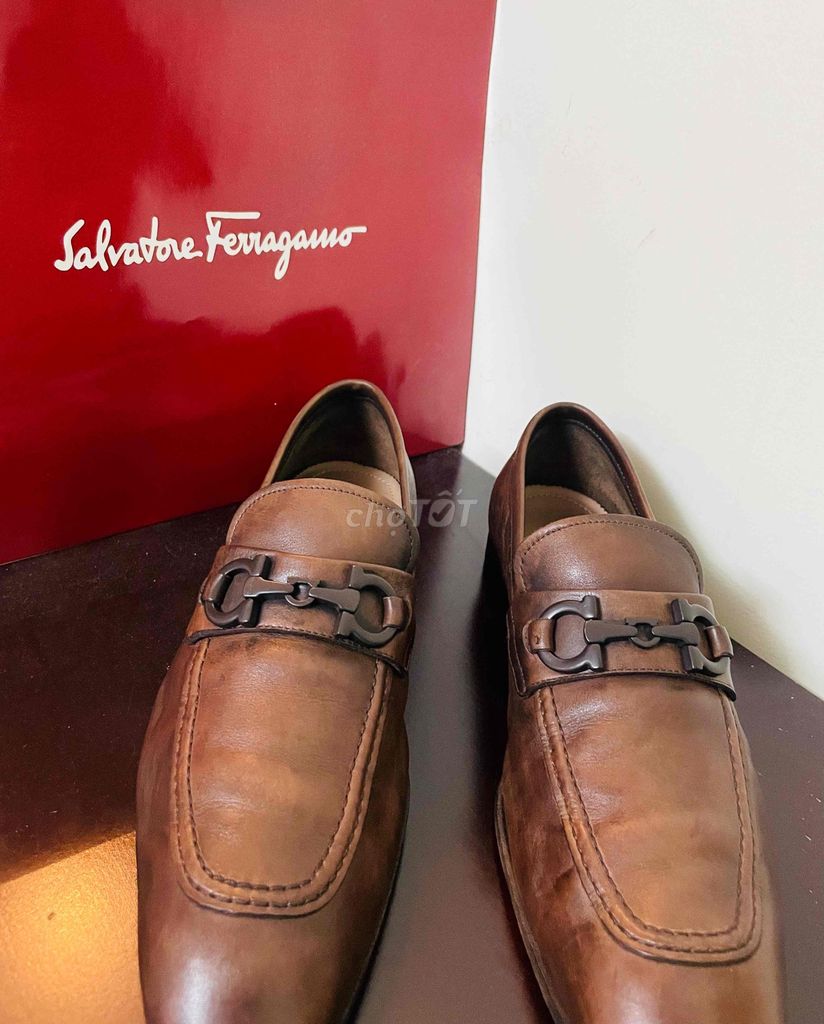 Giày Loafer Salvatore Ferragamo Size 41 Real. Mua bán Giày dép tại Quận 8 Tp Hồ Chí Minh được đăng bởi Chí Cừơng hình 1