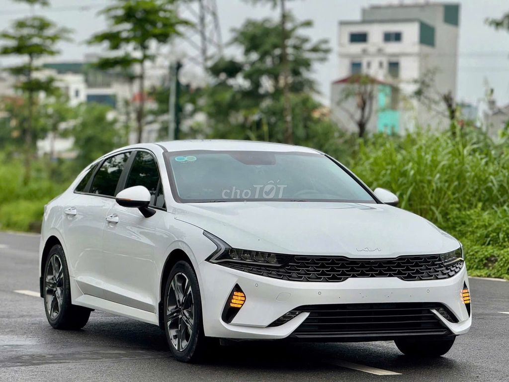 Kia K5 2.0 Luxury 2026 1000 км Белый
