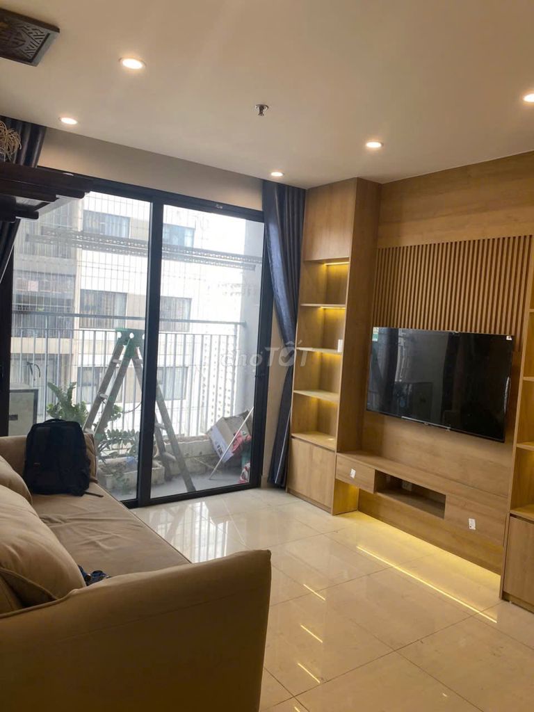 Cho thuê căn hộ Vinhomes Smart City 2PN full đồ