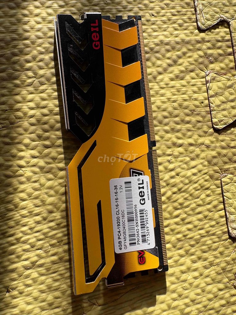 RAM Geil EVO FORZA 4GB Vàng đen. Mua bán Linh kiện (RAM, Card...) tại Quận Sơn Trà Đà Nẵng được đăng bởi HƯƠNG GIANG hình 1