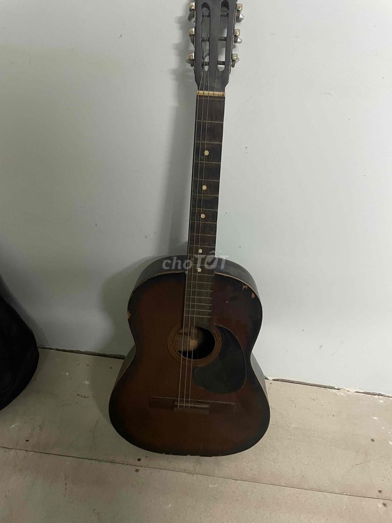 Đàn guitar cũ. Mua bán Nhạc cụ tại Quận 3 Tp Hồ Chí Minh được đăng bởi Jalen hình 1