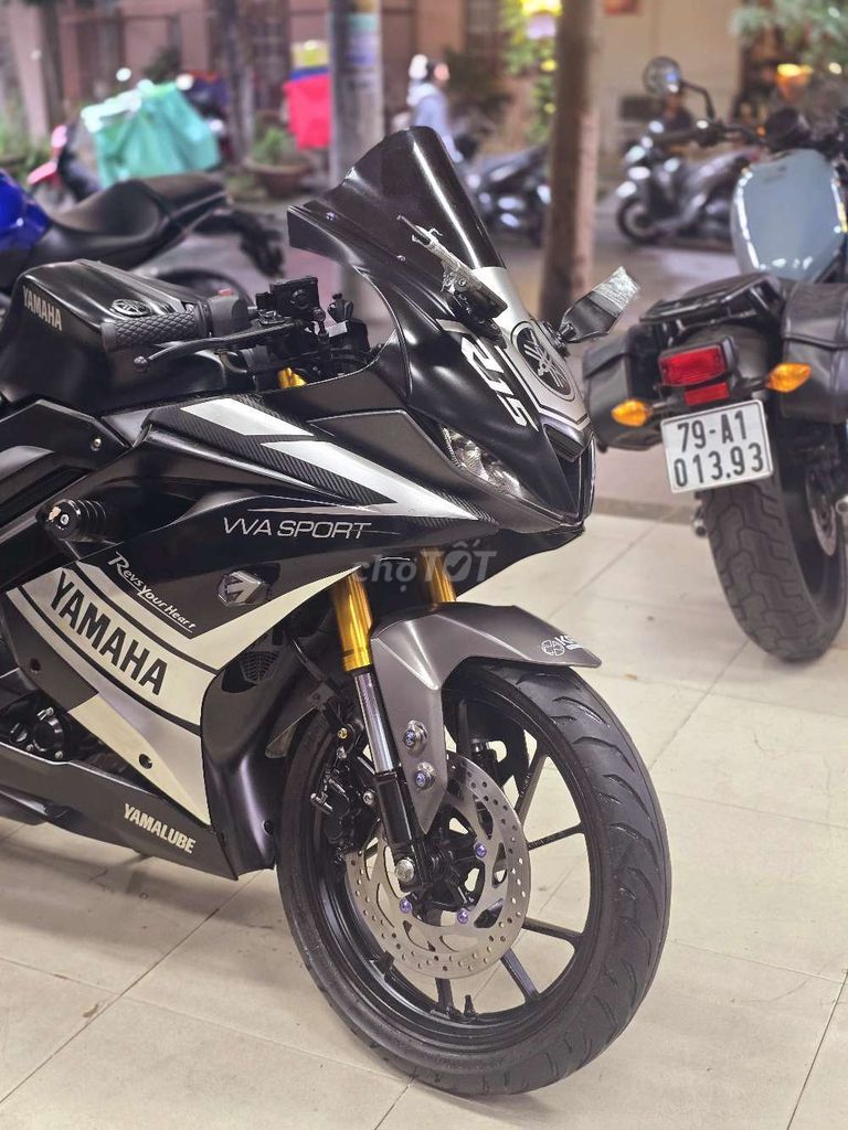 Yamaha R15v3 2021 Đen Bạc. Mua bán Xe máy tại Quận Thanh Khê Đà Nẵng được đăng bởi Quý Moto Cycle 21 điện biên phủ Đà Nẵng hình 5