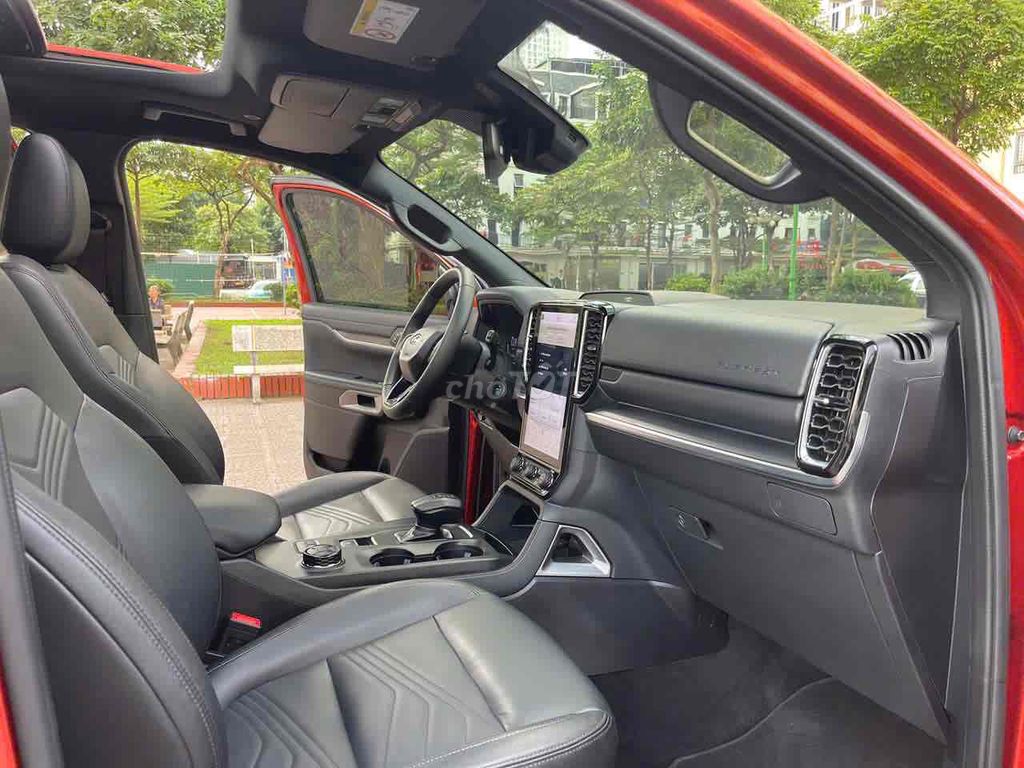 Ford Everest Titanium 2.0L 4x4 model 2023 đỏ cam. Mua bán Ô tô tại Quận Cầu Giấy Hà Nội được đăng bởi Cao Quý hình 16