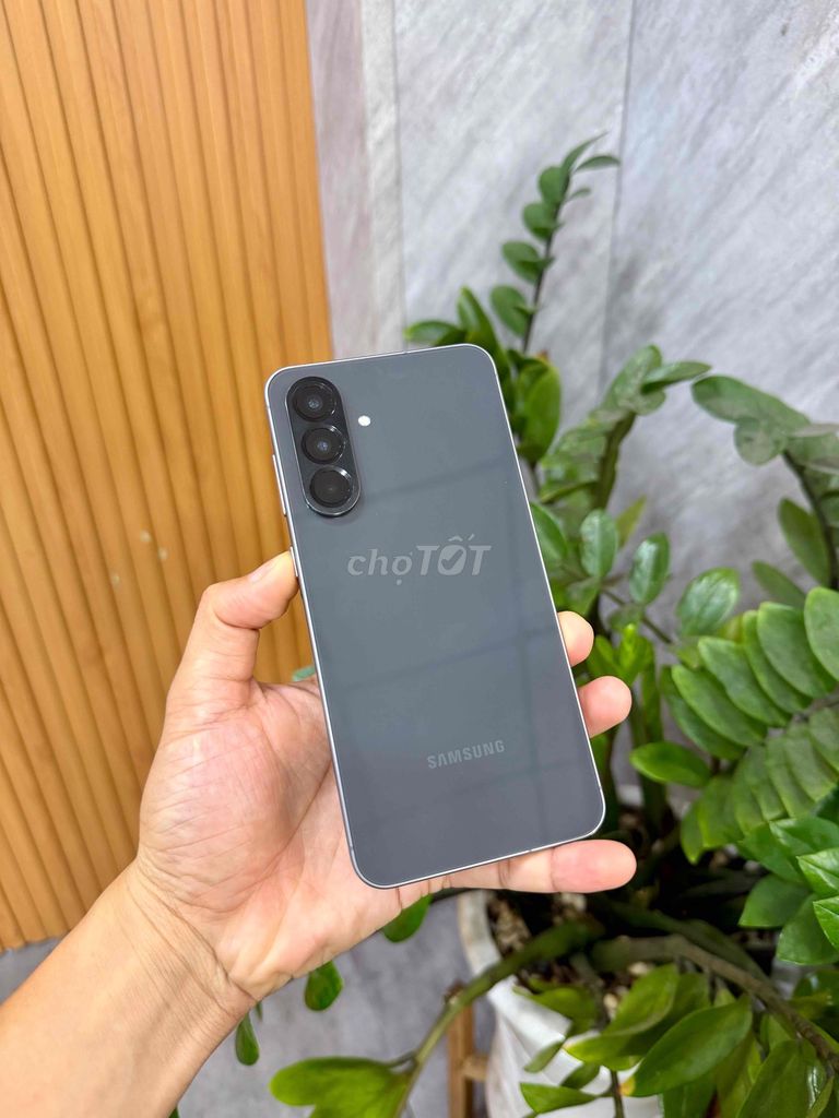 Samsung Galaxy A56 5G 12GB/256GB Đen - SSVN 2 Sim. Mua bán Điện thoại tại Quận Gò Vấp Tp Hồ Chí Minh được đăng bởi Toto Mobile hình 1