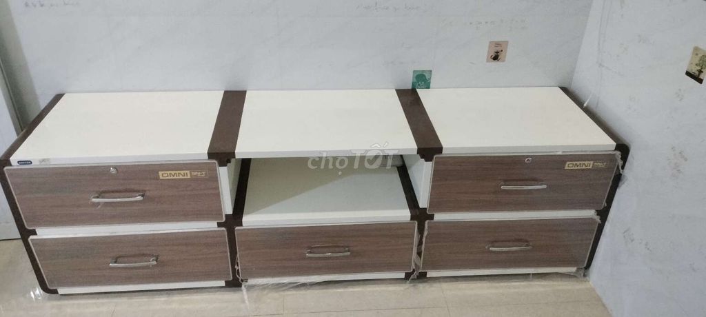 Kệ tivi Duy Tân Omni 5. Mua bán Tủ, kệ gia đình tại Thành phố Châu Đốc An Giang được đăng bởi Khanh hình 1