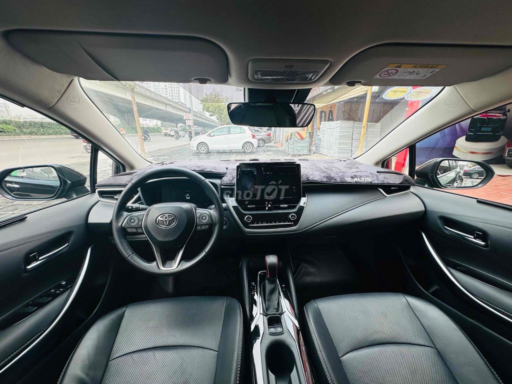 Toyota Altis 2022 1.8V Đen 37.000 km. Mua bán Ô tô tại Quận Hoàng Mai Hà Nội được đăng bởi anh Biên hình 12