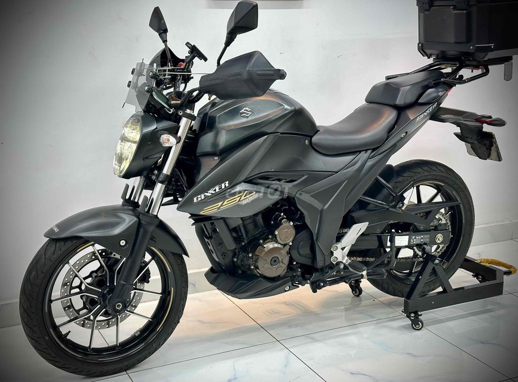 SUZUKI GIXXER SD250 ABS 2021