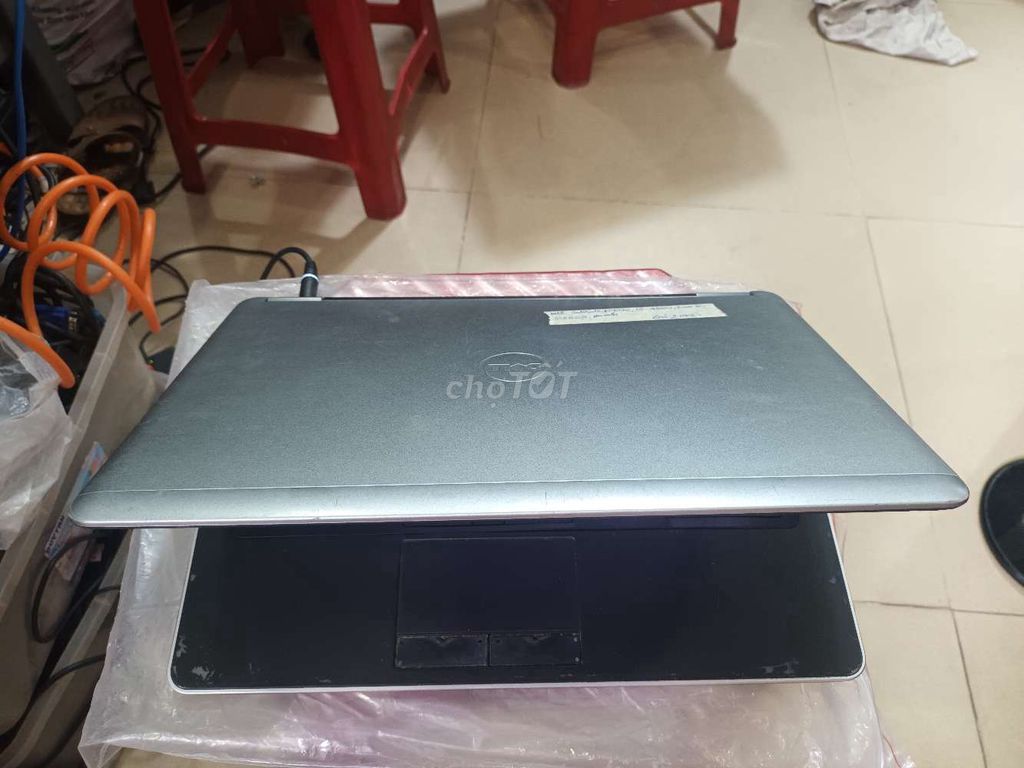 Dell Latitude E7440 i5-4300U 14 inch 8GB/120GB. Mua bán Laptop tại Quận Hải Châu Đà Nẵng được đăng bởi NGUYỄN ĐĂNG LÝ hình 1