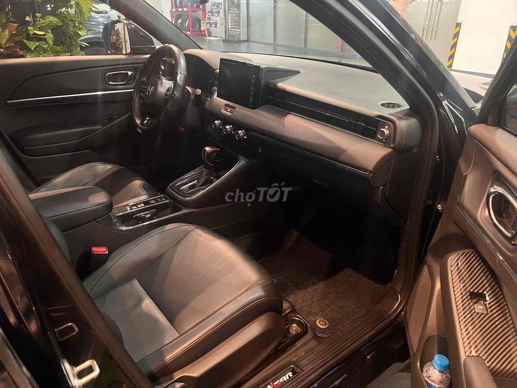 Honda HRV RS 2024- 19600 km, Ngân hàng vay 70% gia. Mua bán Ô tô tại Quận 7 Tp Hồ Chí Minh được đăng bởi SHOWROOM HONDA ÔTÔ QUẬN 7 hình 4