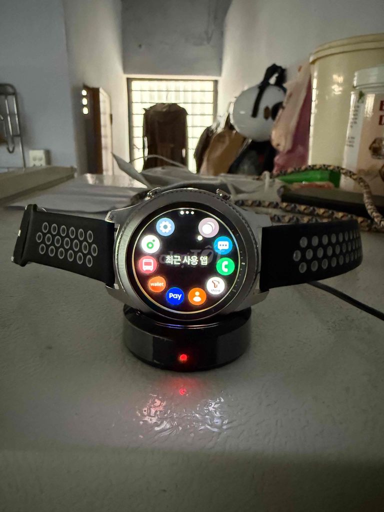 Samsung Gear S3 Classic Bạc. Mua bán Thiết bị đeo thông minh tại Quận Liên Chiểu Đà Nẵng được đăng bởi voquocdung hình 1