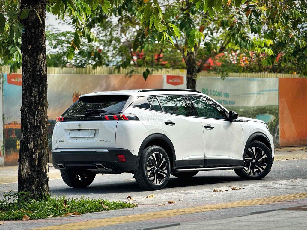 Peugeot 2008 GTline - trắng siêu đẹp siêu cá tính. Mua bán Ô tô tại Quận Cầu Giấy Hà Nội được đăng bởi Thái Hoàng Long Auto hình 5