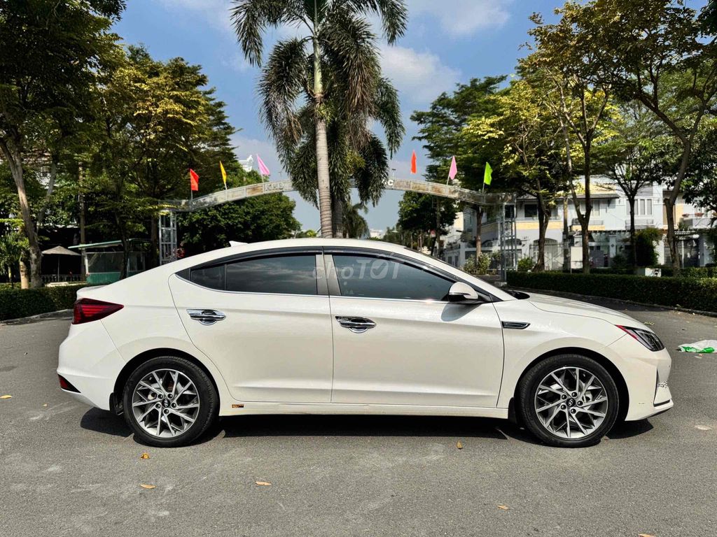 Hyundai Elantra 2022 2.0 AT Cao cấp - 1 chủ!