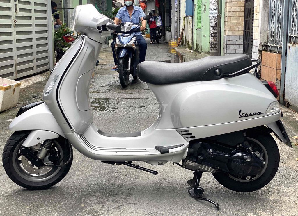 piaggio vespa LX 125cc 2010 máy zin xe đẹp ít SD 💥. Mua bán Xe máy tại Quận Tân Phú Tp Hồ Chí Minh được đăng bởi Thảo vy hình 3