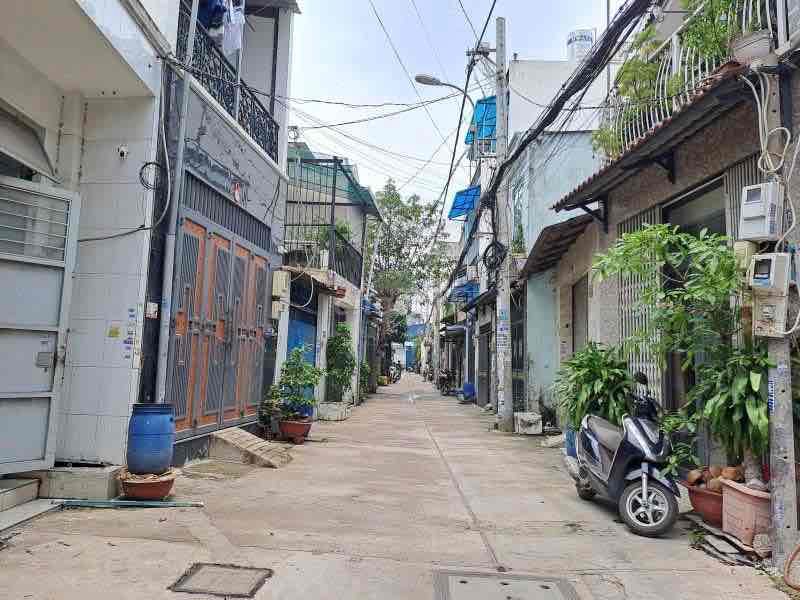 Bán nhà 2 tầng HXH thông kế AEON Tân Phú. Mua bán nhà ở tại Quận Bình Tân Tp Hồ Chí Minh được đăng bởi Nghiêm Hải Duy hình 1