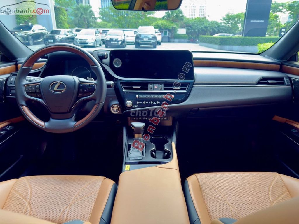 Lexus ES 300h 2023 - 2 Tỷ 950 Triệu. Mua bán Ô tô tại Quận Ba Đình Hà Nội được đăng bởi Nguyễn Khắc Hoàn hình 4