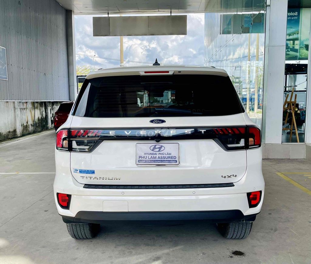 Ford Everest 2022 Titanium Plus 2.0L 4x4 AT. Mua bán Ô tô tại Quận Tân Bình Tp Hồ Chí Minh được đăng bởi TRUNG TÂM XE LƯỚT CHÍNH HÃNG hình 4