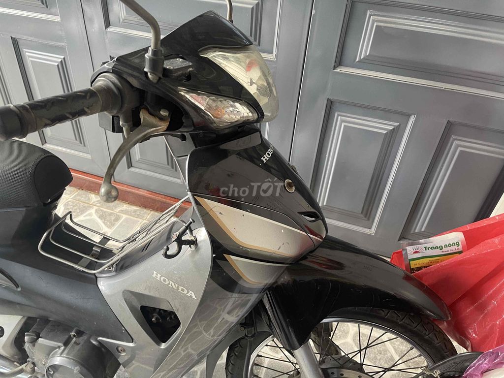 Xe zin từ a tới z chưa bổ máy xe ít đi .. Mua bán Xe máy tại Thành phố Biên Hòa Đồng Nai được đăng bởi Hung Do hình 3