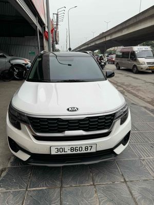 Kia Seltos 2021 Trắng Việt Nam