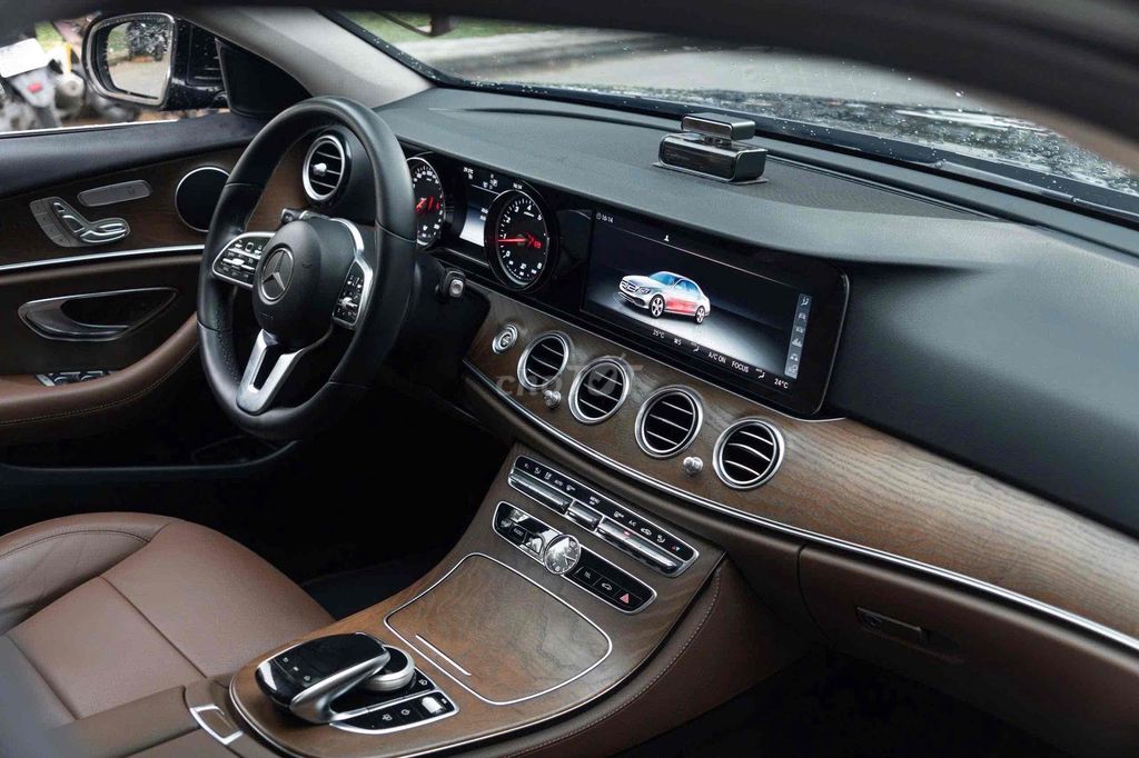 Mercedes E200 Model 2020 - Đen Nâu - 1 chủ. Mua bán Ô tô tại Quận 7 Tp Hồ Chí Minh được đăng bởi Thật Nguyễn LongAnh Auto hình 9