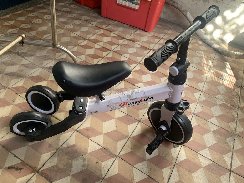 1 Xe đạp trẻ em Happybaby Trắng + 1 xe màu Xanh. Mua bán Mẹ và bé tại Quận 3 Tp Hồ Chí Minh được đăng bởi Tung gp hình 1