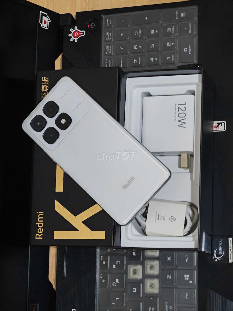 Redmi K70 Ultra bản 12/256 Fullbox kích 08/2024