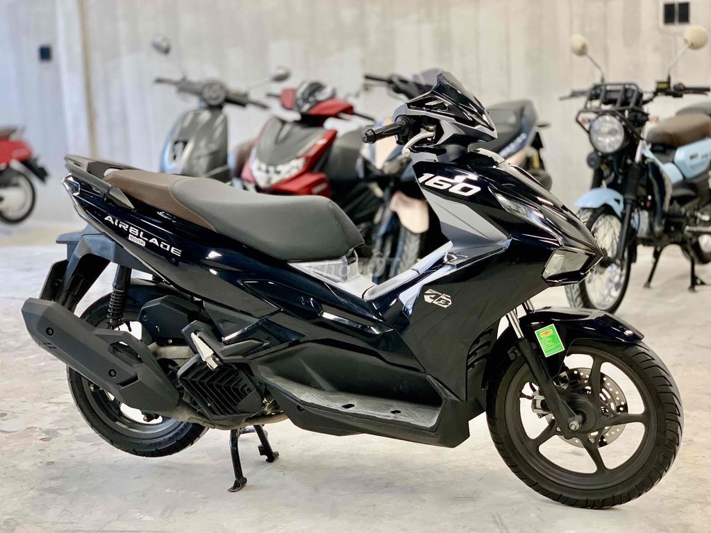Honda Air Blade 160 ABS 2022 chính chủ 67 đẹp zin. Mua bán Xe máy tại Thành phố Thủ Đức Tp Hồ Chí Minh được đăng bởi Khương Phan hình 15