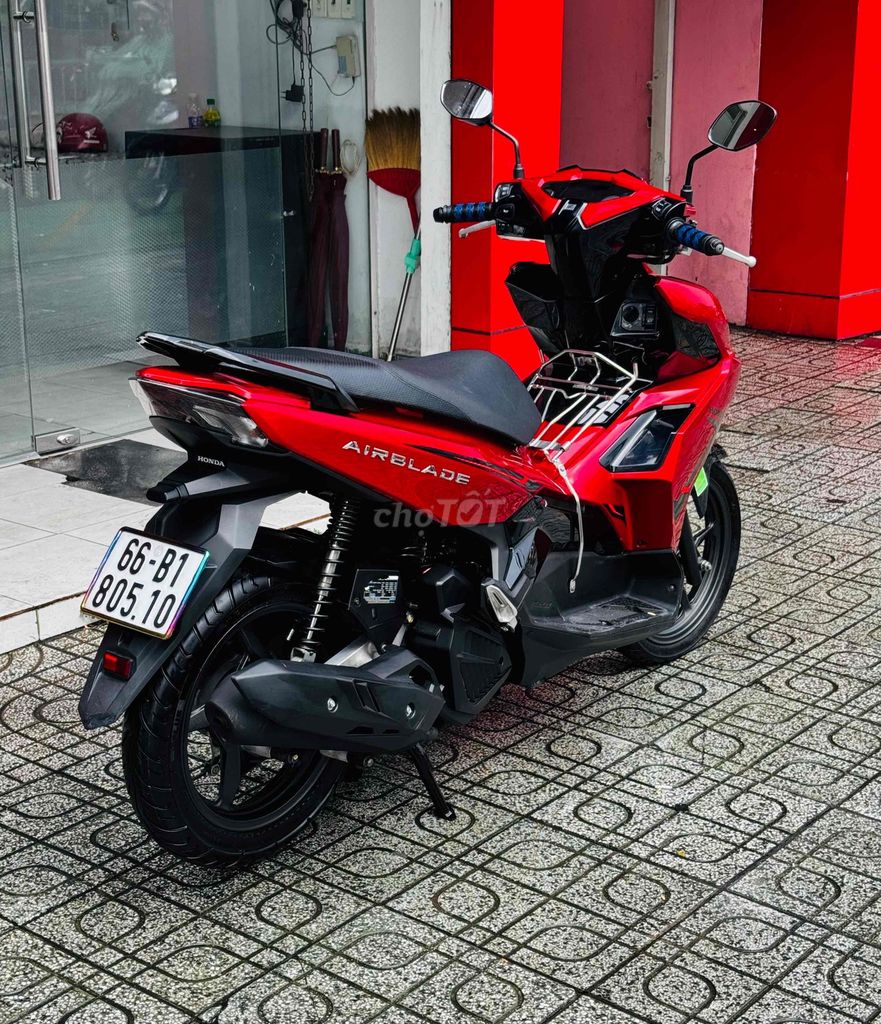 Honda Air Blade 125 2022 красно-черный, 9 владельцев