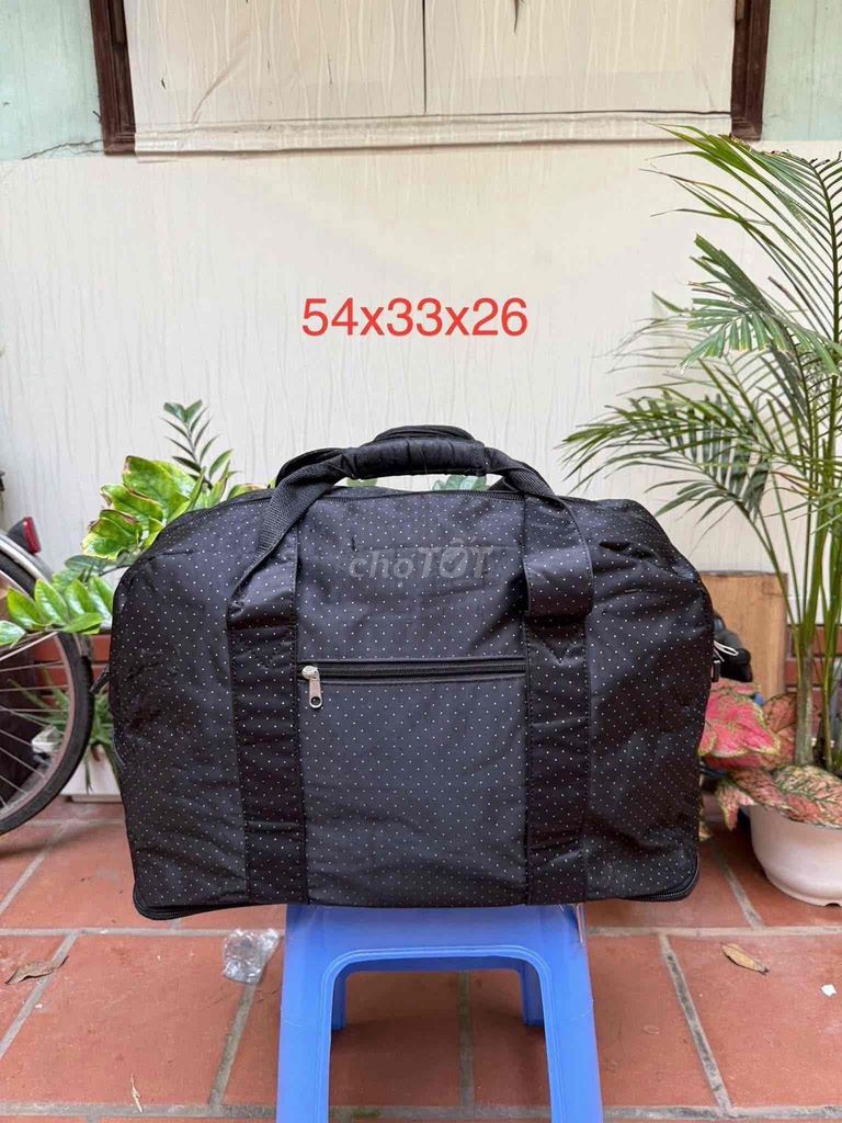Túi du lịch Vải dù Đen 54x33x26. Mua bán Túi xách tại Huyện Thanh Trì Hà Nội được đăng bởi Gấm Hoa 2Hand hình 1