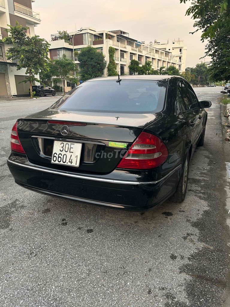 Mercedes-Benz E240 2003 Черный