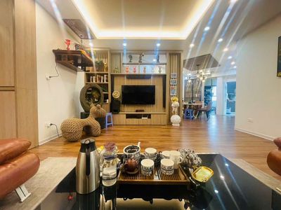 Toà 34T Hoàng Đạo Thuý, Nội thất sang trọng 147m2 11 tỷ. Mua bán căn hộ/chung cư tại Quận Cầu Giấy Hà Nội được đăng bởi Lưu Văn Vượng