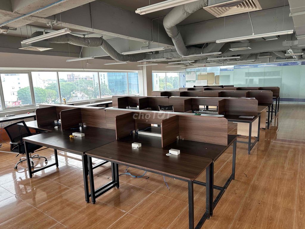 Bàn ghế văn phòng Gỗ, Kim loại Nâu Đen. Mua bán Đồ dùng văn phòng tại Quận 12 Tp Hồ Chí Minh được đăng bởi Phong hình 1