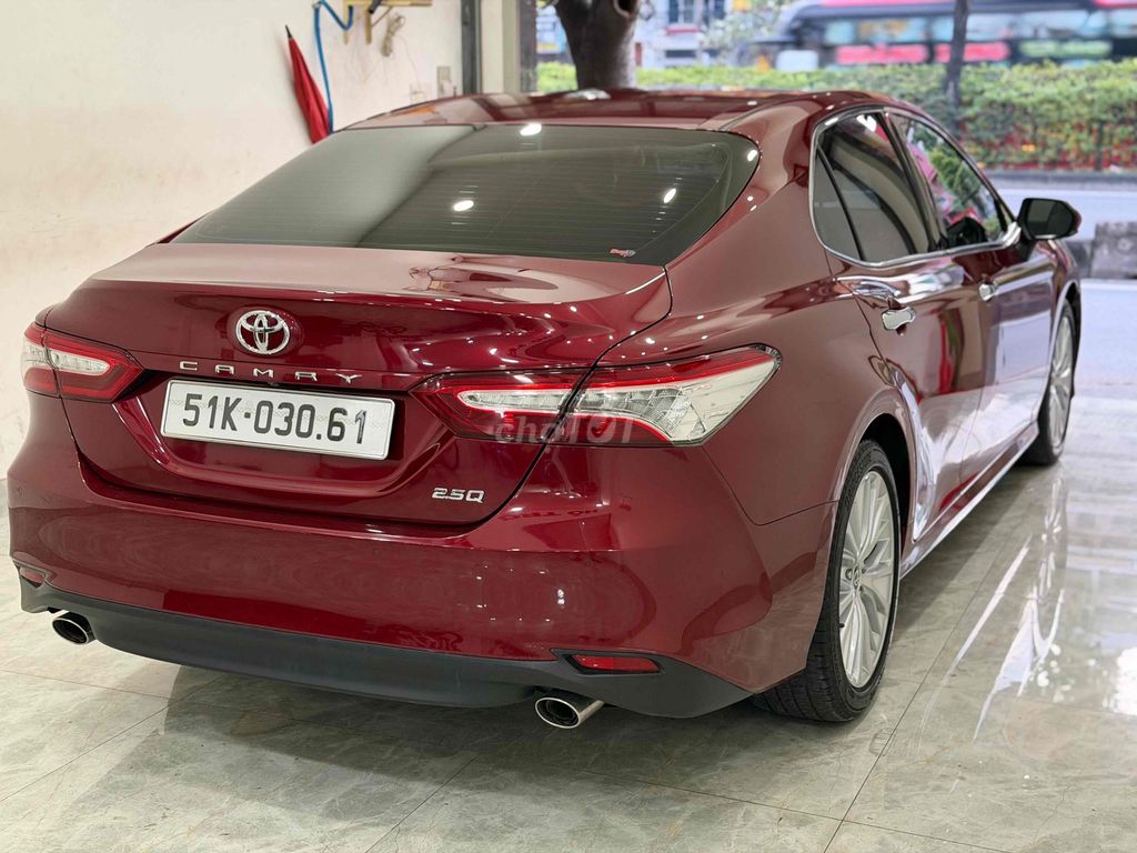 Toyota Camry 2021 2.5Q  32000 km full lịch sữ hãng. Mua bán Ô tô tại Quận 12 Tp Hồ Chí Minh được đăng bởi Tân hình 6