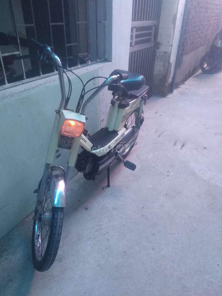 Cần bán xe PEUGEOT 102. Mua bán Xe máy tại Huyện Thanh Trì Hà Nội được đăng bởi Thuan Cao hình 2
