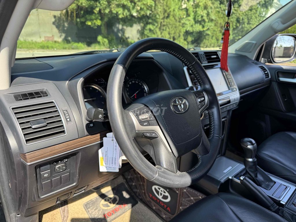 CẦN BÁN TOYOTA PRADO 2.7 VX MODEL 2018 SIÊU MỚI. Mua bán Ô tô tại Quận Bắc Từ Liêm Hà Nội được đăng bởi Mr PHÁT THÁI HÀ AUTO hình 11
