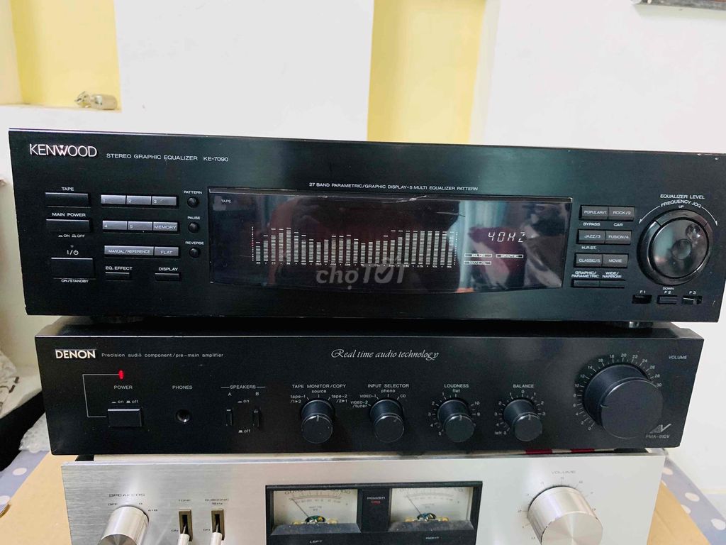 Ampli Denon PMA-910V.