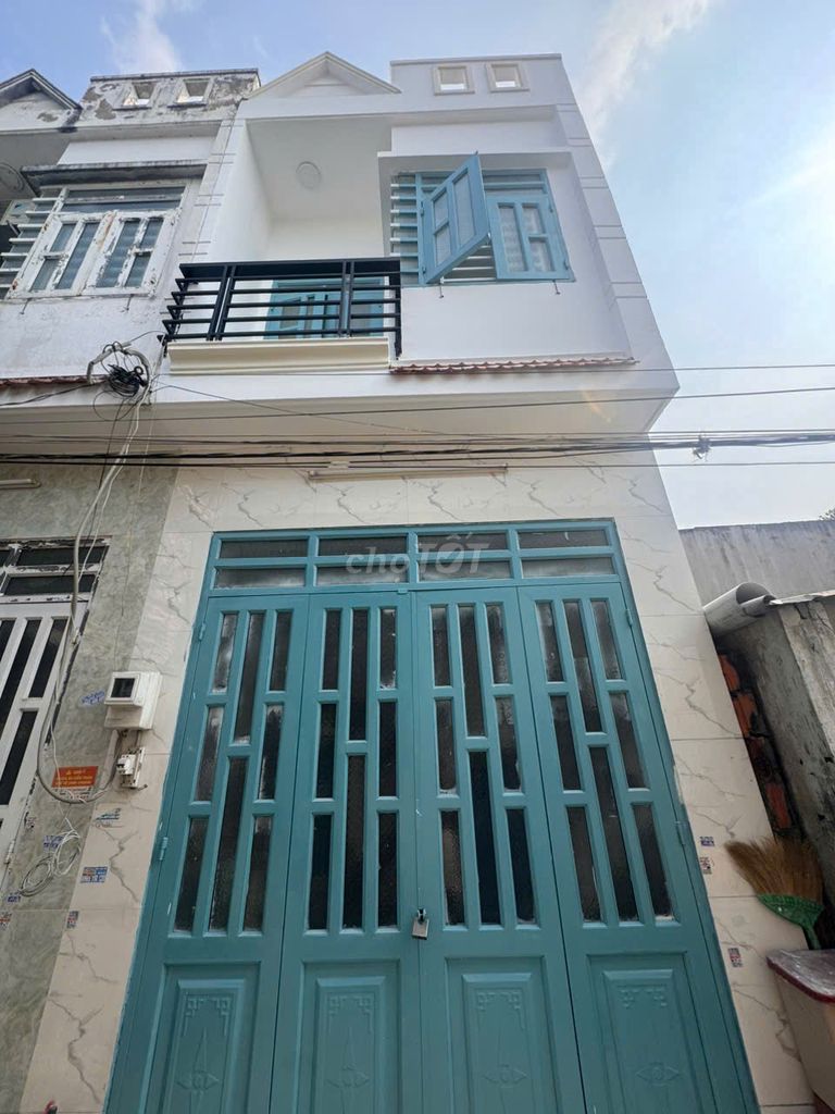 Nhà sổ hồng riêng 2 tỷ 350 Quận 12, không dính quy hoạch