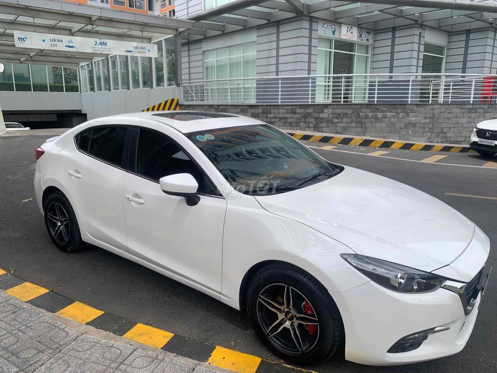 Владелец - Mazda 3 2018, белая, 1,5 Вт, оригинал