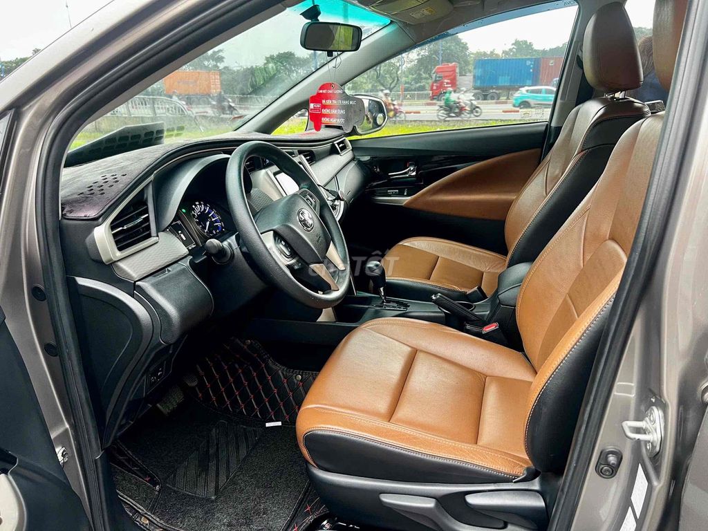 Toyota Innova 2017 2.0G - Chuẩn xe gia đình. Mua bán Ô tô tại Thành phố Thủ Đức Tp Hồ Chí Minh được đăng bởi Thùy Phương Toyota hình 5