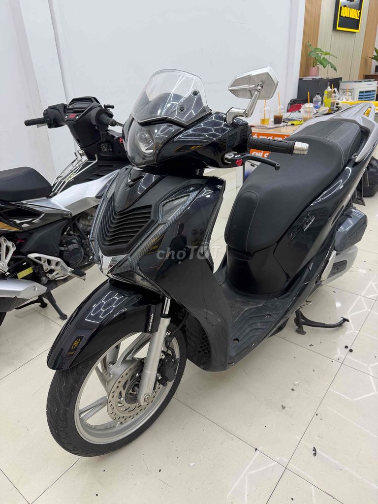 Honda SH 150i ABS 2017 черный, хошиминский номер, от собственника
