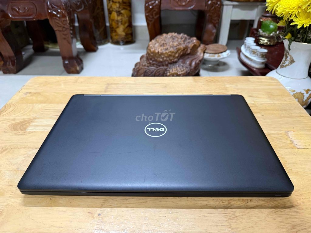 dell 5580 i7-7600-16-256-930mx-15.6" gull hd đẹp