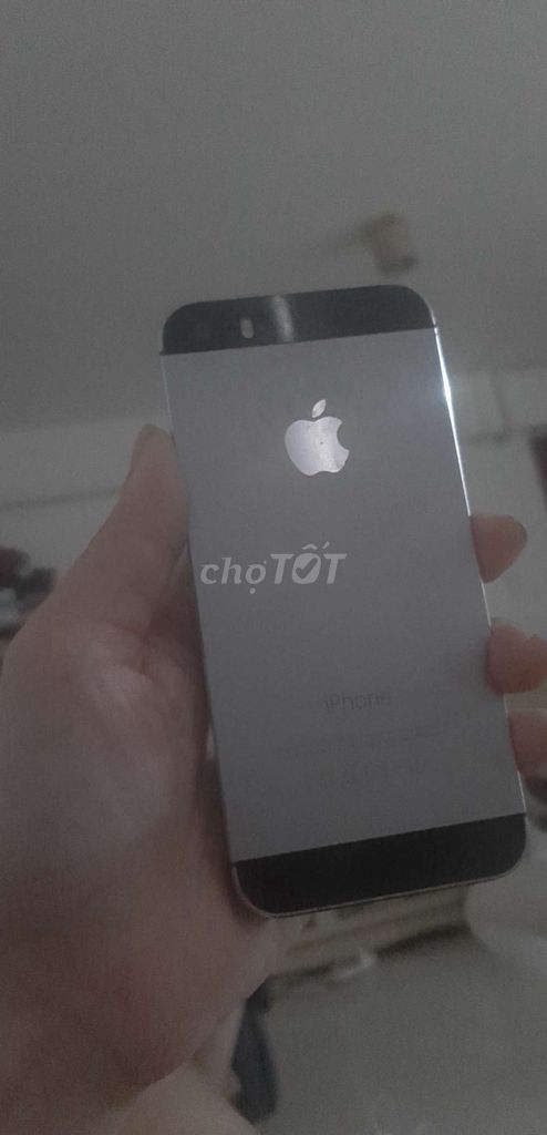 Apple iPhone 5s 32GB Bạc. Mua bán Điện thoại tại Quận 7 Tp Hồ Chí Minh được đăng bởi Phuong Pham hình 1