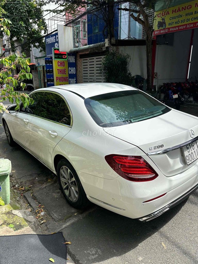 Mercedes Benz E Class 2018 E200 - 130000 km. Mua bán Ô tô tại Quận Kiến An Hải Phòng được đăng bởi Đông Anh hình 5